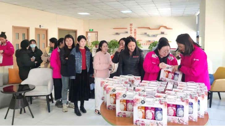 佳片有約 溫情三月 |依斯倍環(huán)保工會(huì)組織女職工開(kāi)展“三八”婦女節(jié)觀影活動(dòng)