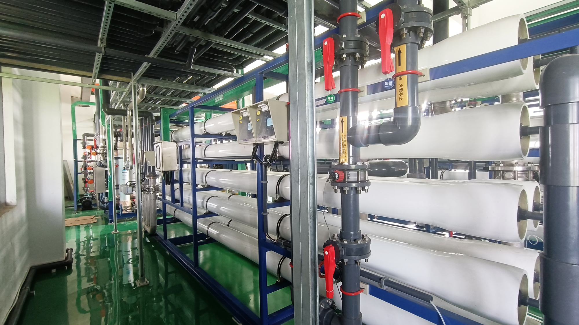 磷酸鐵鋰電池廢水處理設備中的斜板斜管沉淀池特點