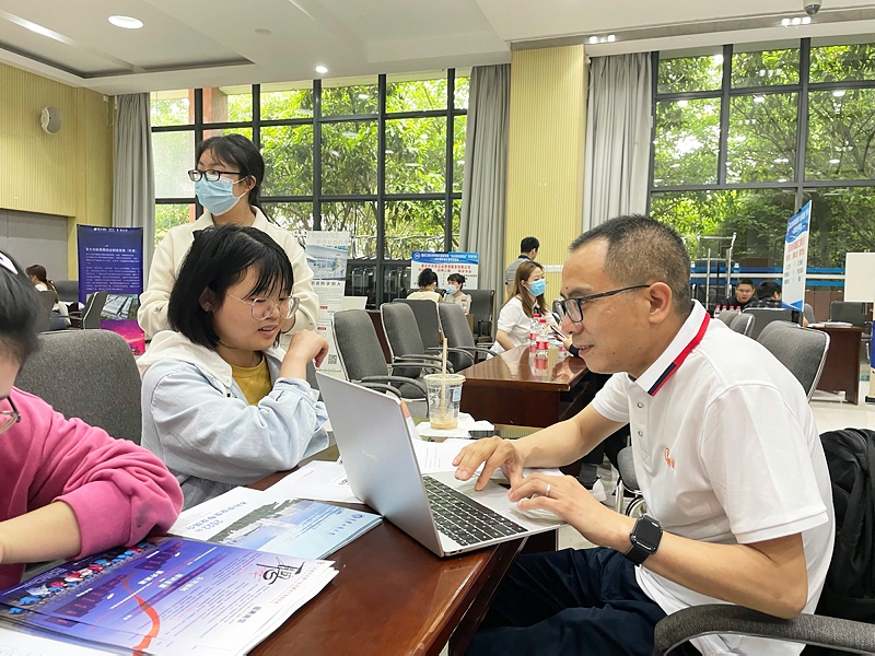 五四青年節(jié)，致敬青春不負(fù)韶華